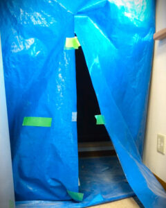 ブルーシートの画像